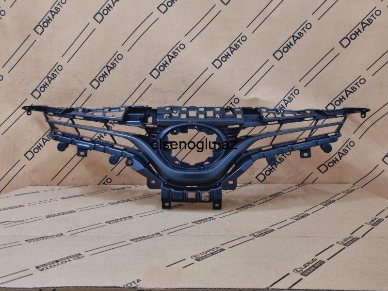 53101-06B50 — Toyota Camry 2017–2021 Ön Ust Barmaqlıq Deluxe Edition (Base Model)
